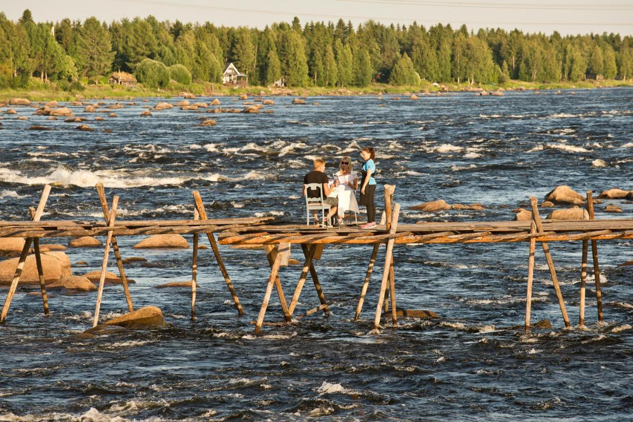 Kukkolaforsen Turist & Konferens Hotel Buitenkant foto