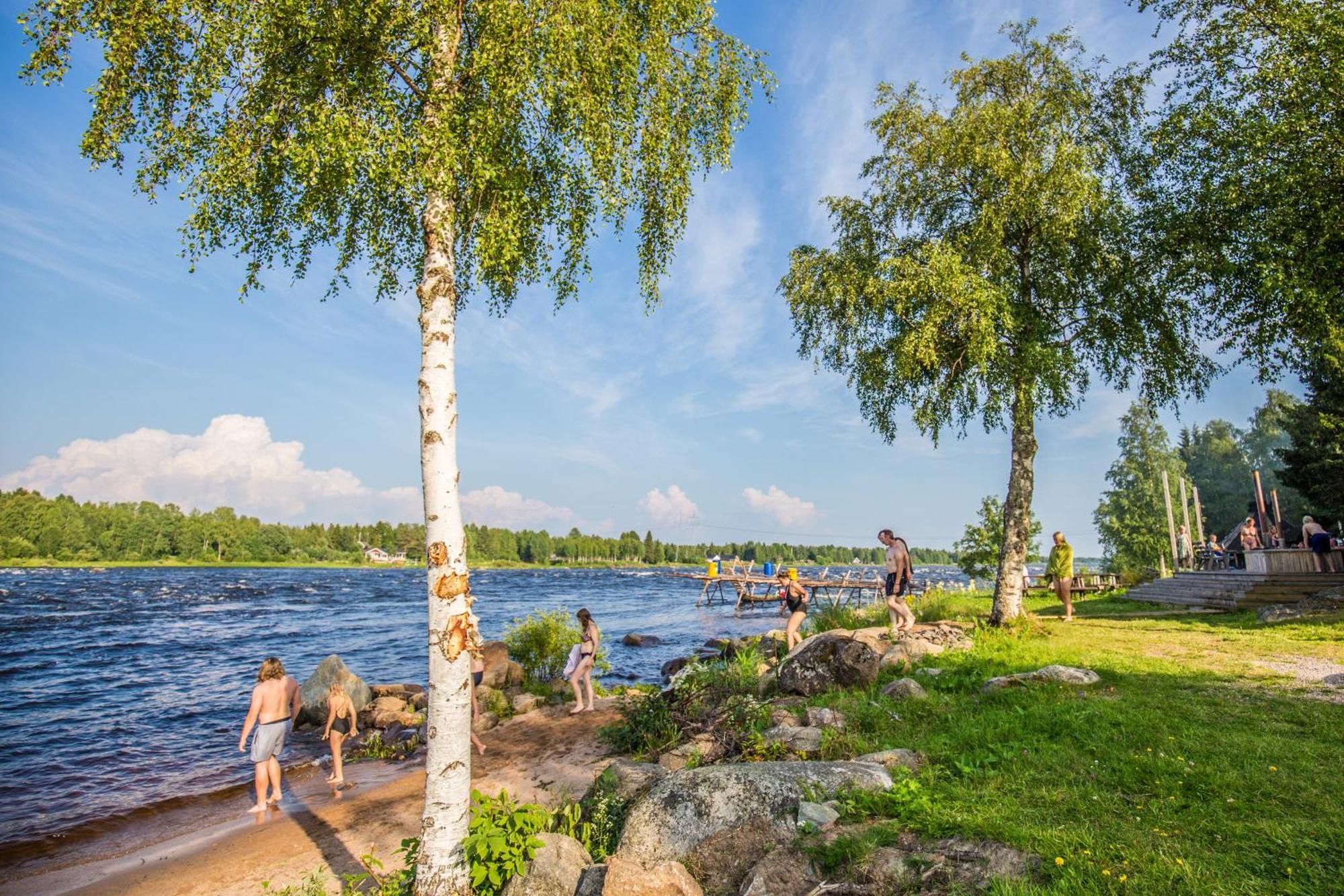 Kukkolaforsen Turist & Konferens Hotel Buitenkant foto