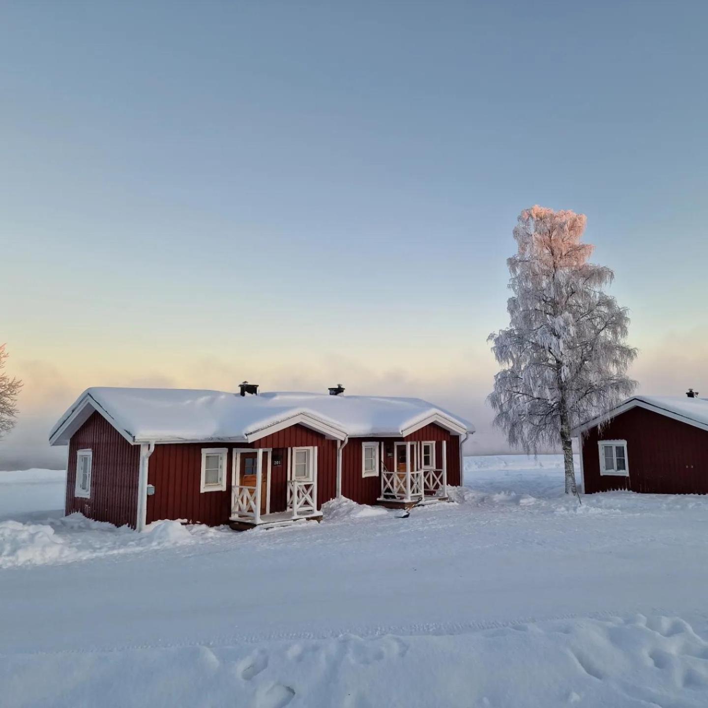 Kukkolaforsen Turist & Konferens Hotel Buitenkant foto
