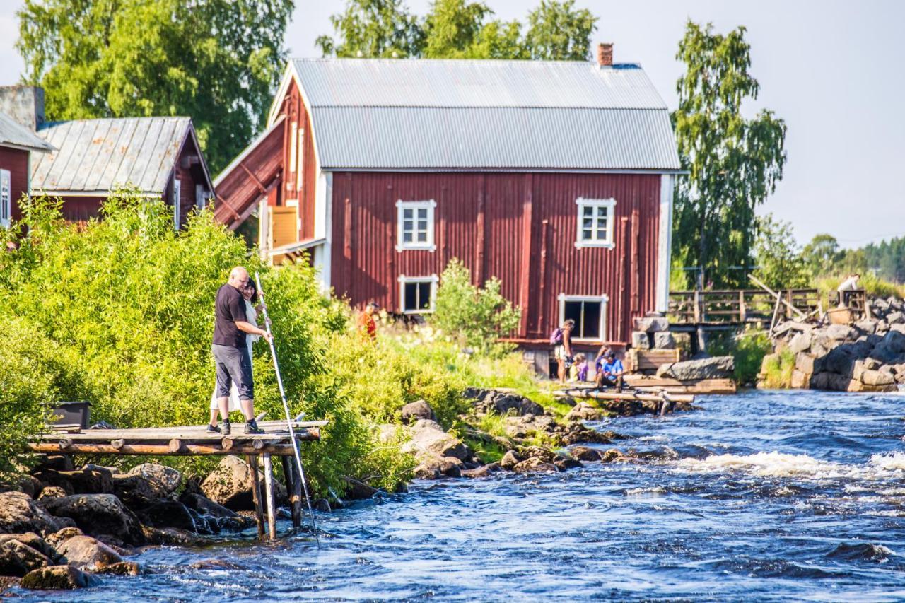 Kukkolaforsen Turist & Konferens Hotel Buitenkant foto